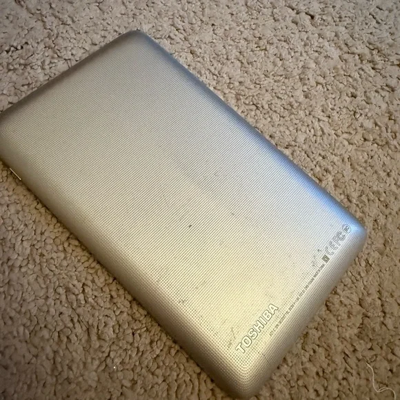 Toshiba Sleek Black Tablet - Picture 2 of 4